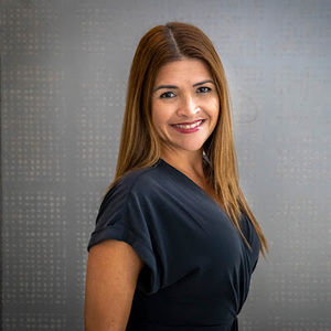 Meet your Posher, Yanira